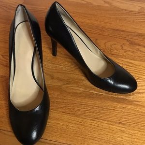 Nine West Black leather pumps women's s 8